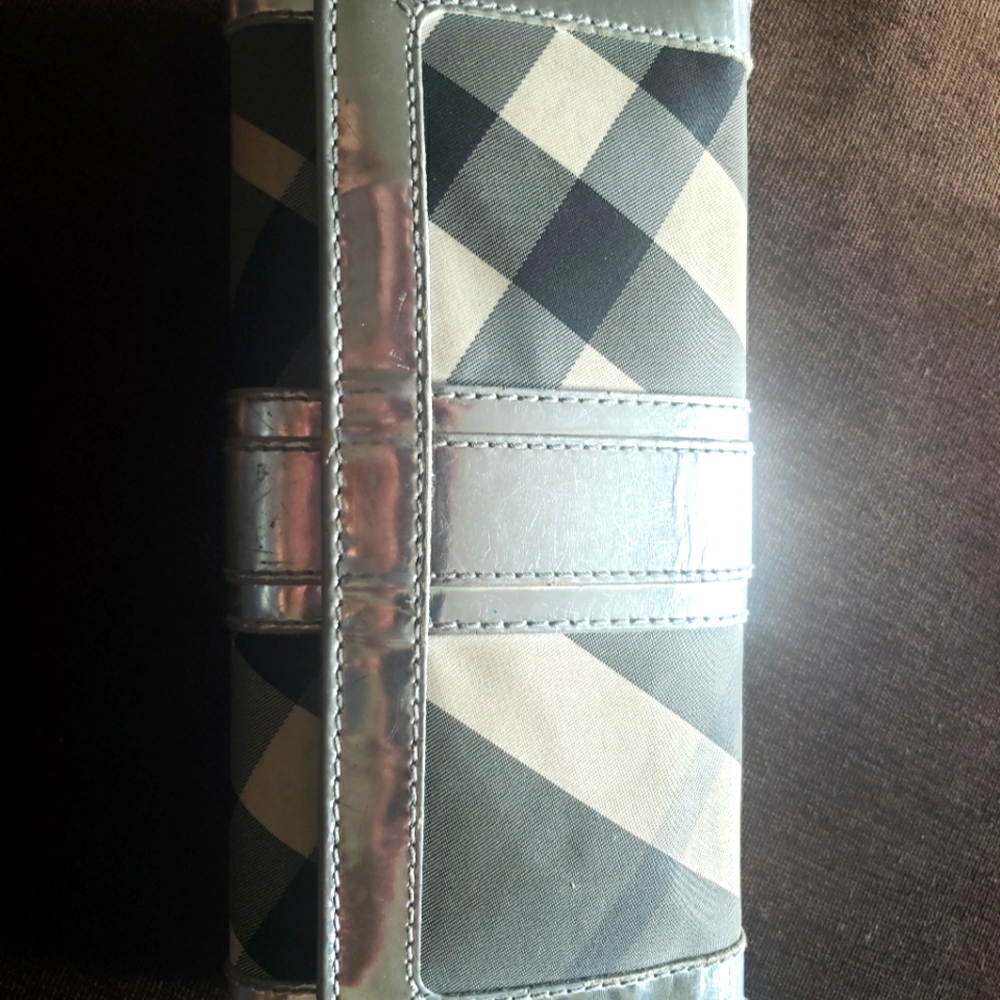 Burberry wallet